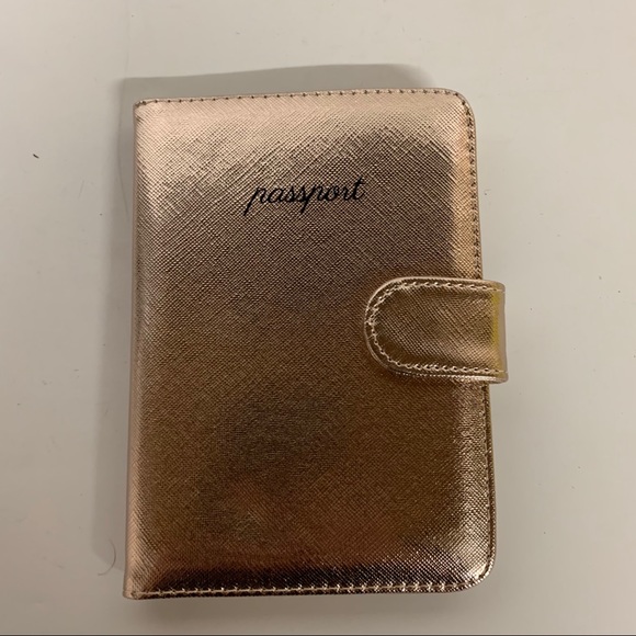 Passport wallet - Picture 2 of 6